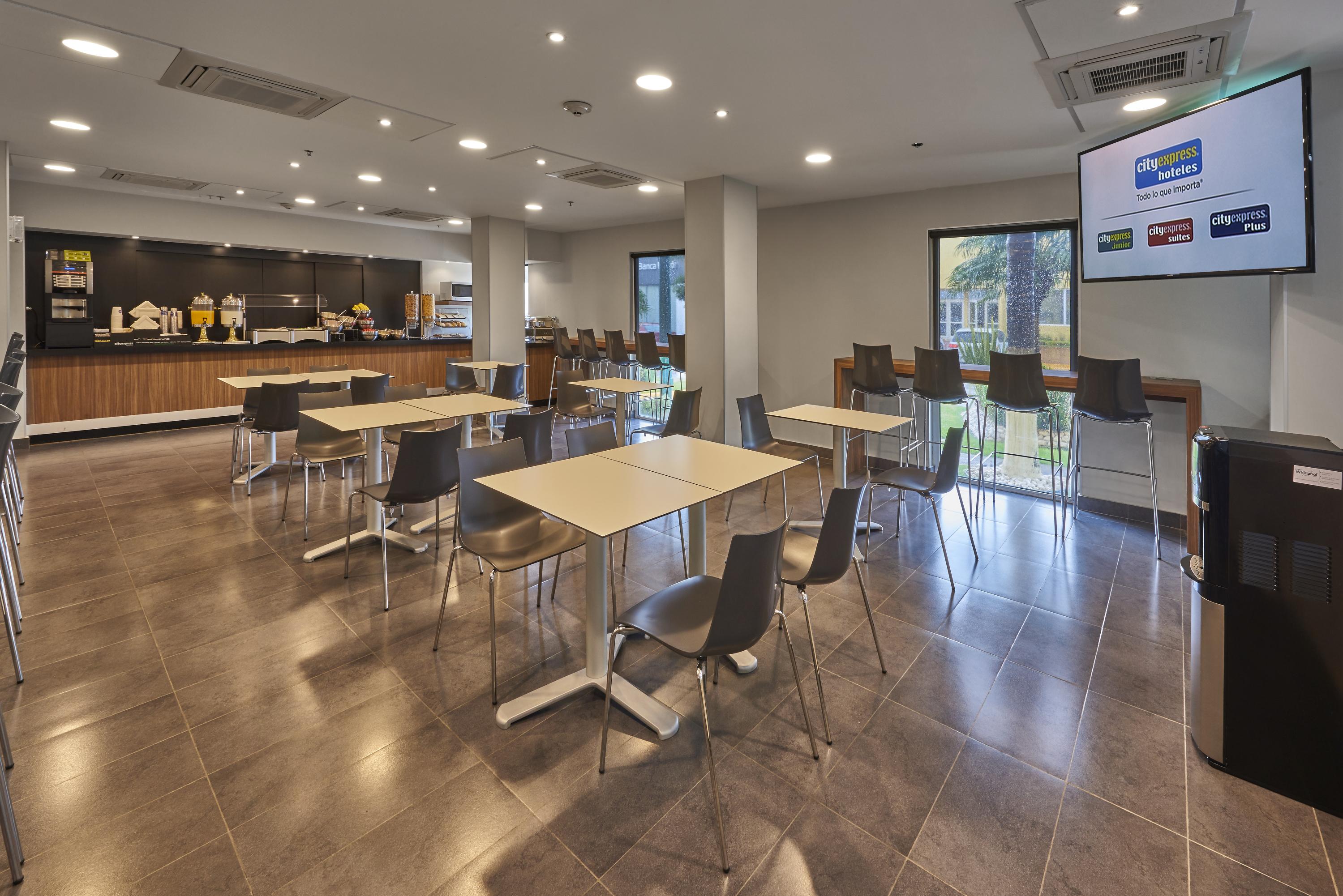 City Express By Marriott Irapuato Exterior photo