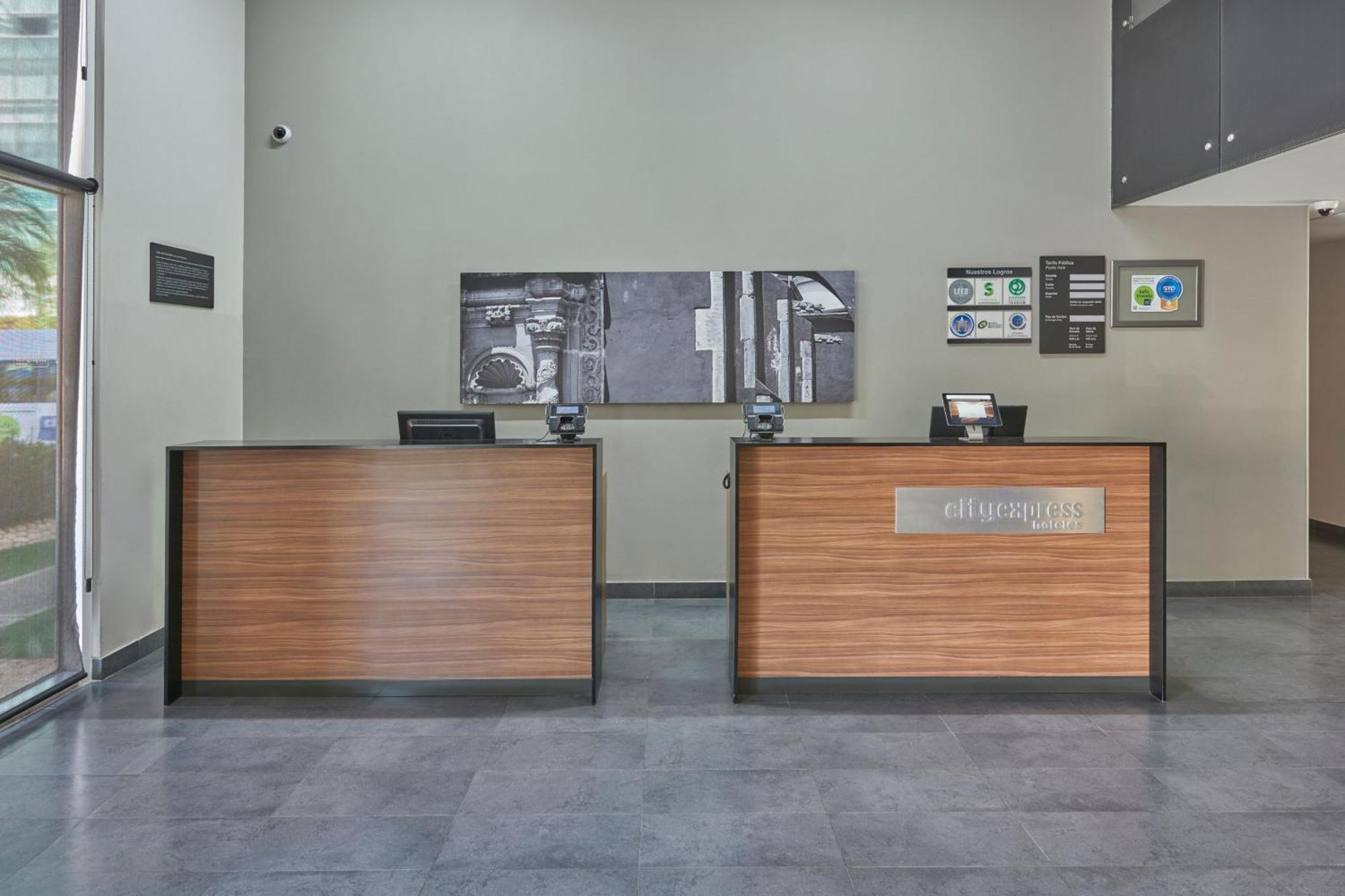City Express By Marriott Irapuato Exterior photo