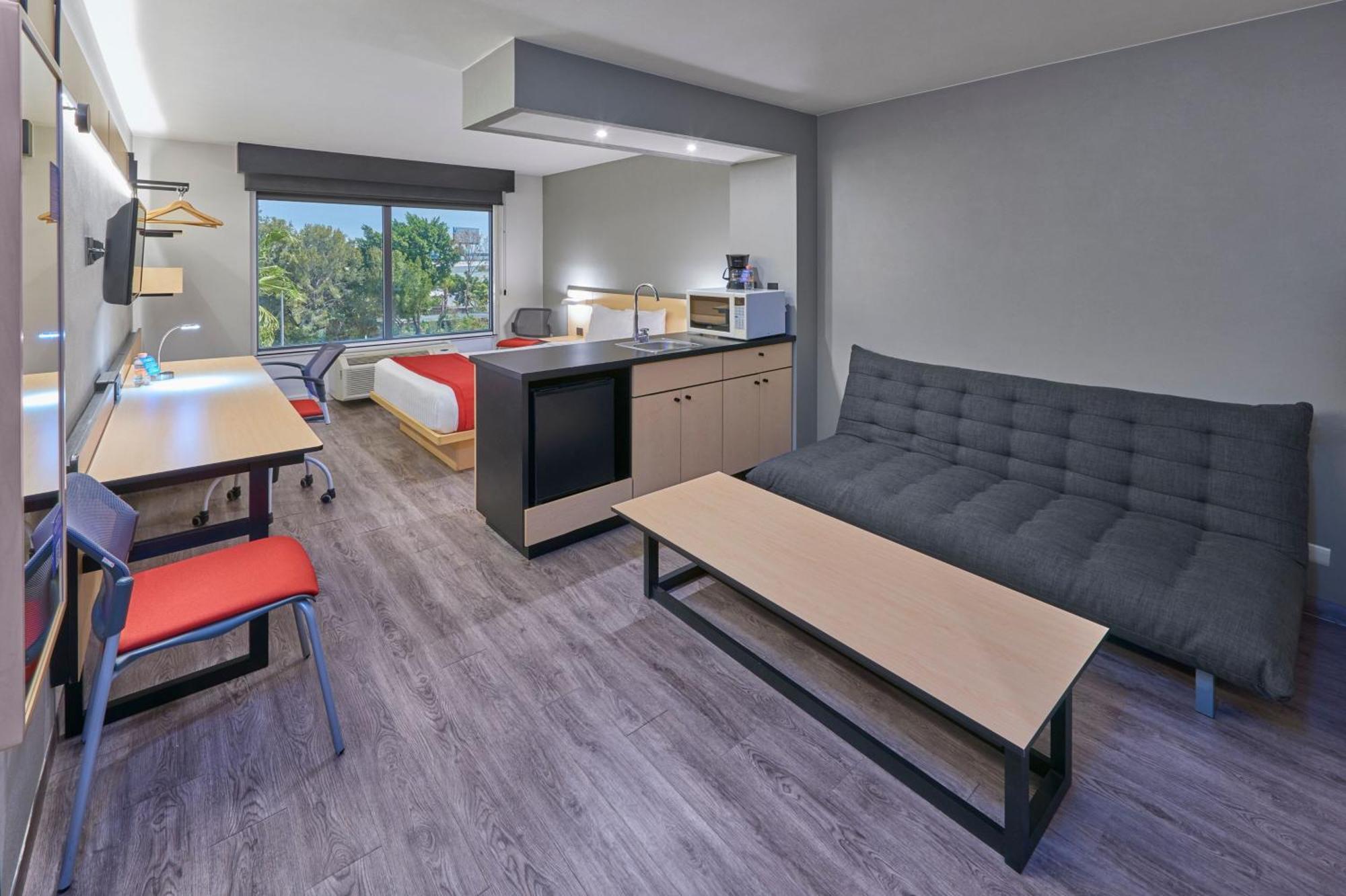 City Express By Marriott Irapuato Exterior photo