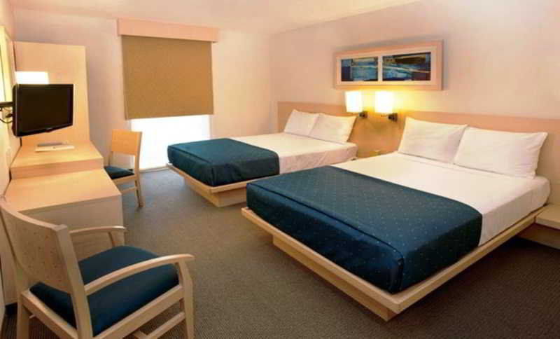 City Express By Marriott Irapuato Exterior photo